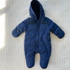 Nautica baby winter zip up snowsuit, like new, cute, warm, cozy, size 0-3